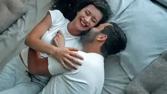 cara memikat hati wanita dari jarak jauh