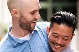 Minyak Pelet Gay Ampuh: Cara Spiritual Menarik Perhatian