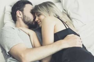 Mantra Pelet Lewat Foto HP untuk Mengikat Rasa Cinta