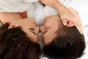 Pelet memanggil nama dan makna di balik pengalaman asmara